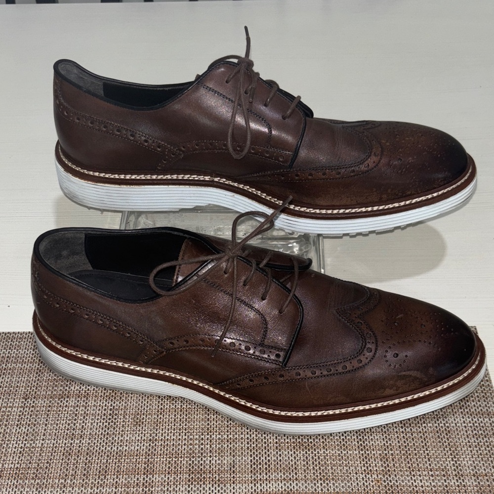Johnston & Murphy Leather Wingtip Oxfords. Men's 12. Excellent condition. Nice! - Picture 2 of 8